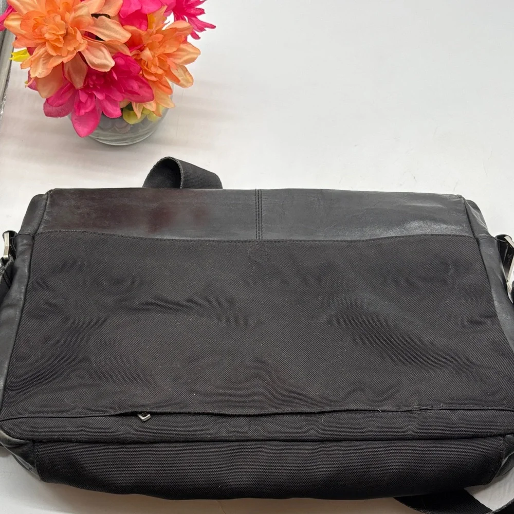 Knomo London Black Leather Men's Messenger Bag TOT8463G